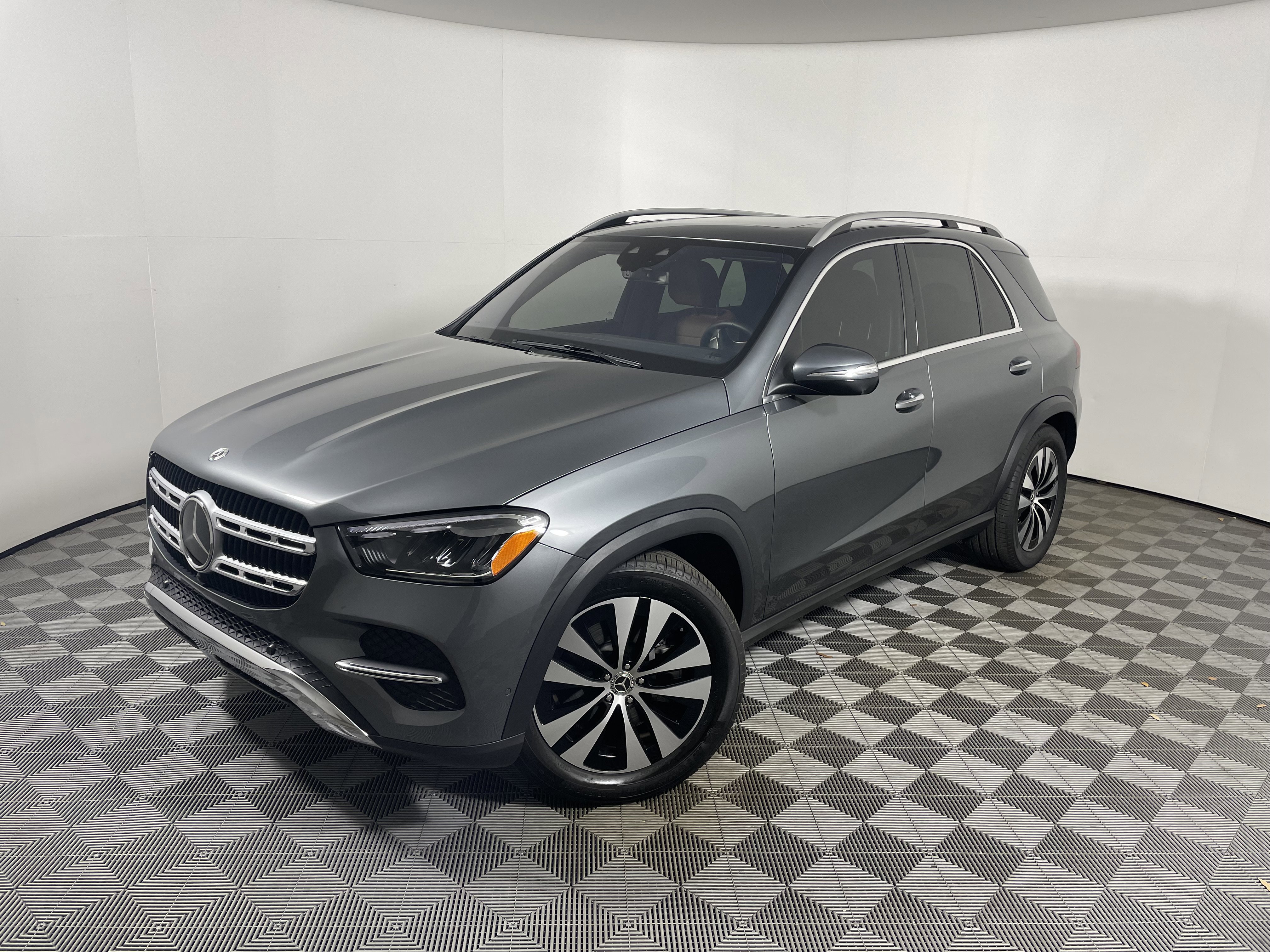 Certified 2025 Mercedes-Benz GLE 450 4MATIC image 1