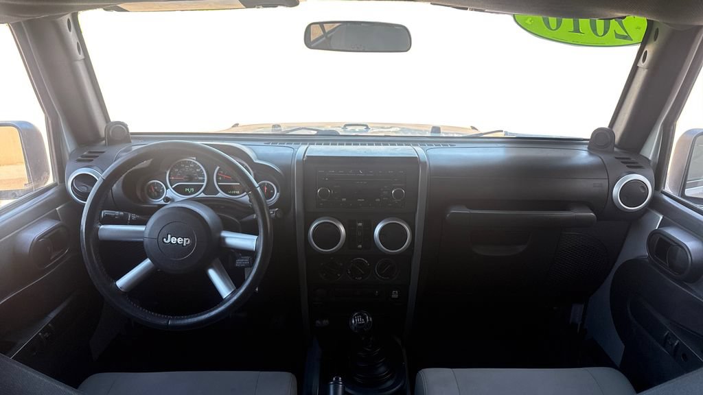 Used 2010 Jeep Wrangler Unlimited Sahara AWD/4WD image 27