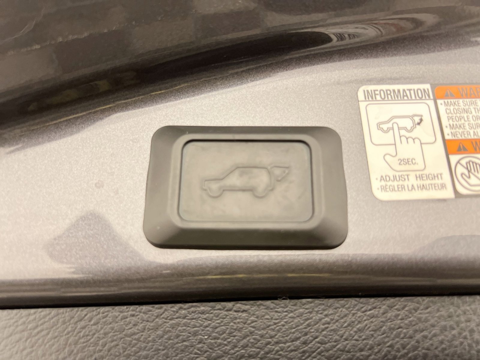 Used 2016 Toyota RAV4 XLE image 22