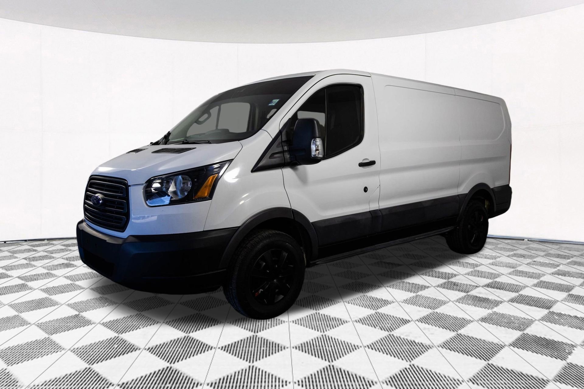 Used 2016 Ford Transit 250 130 Low Roof image 10
