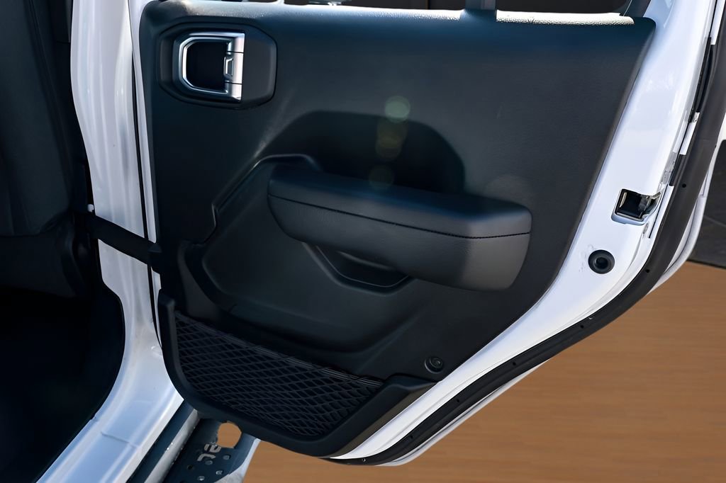 Used 2024 Jeep Wrangler Unlimited w/ Convenience Group image 27