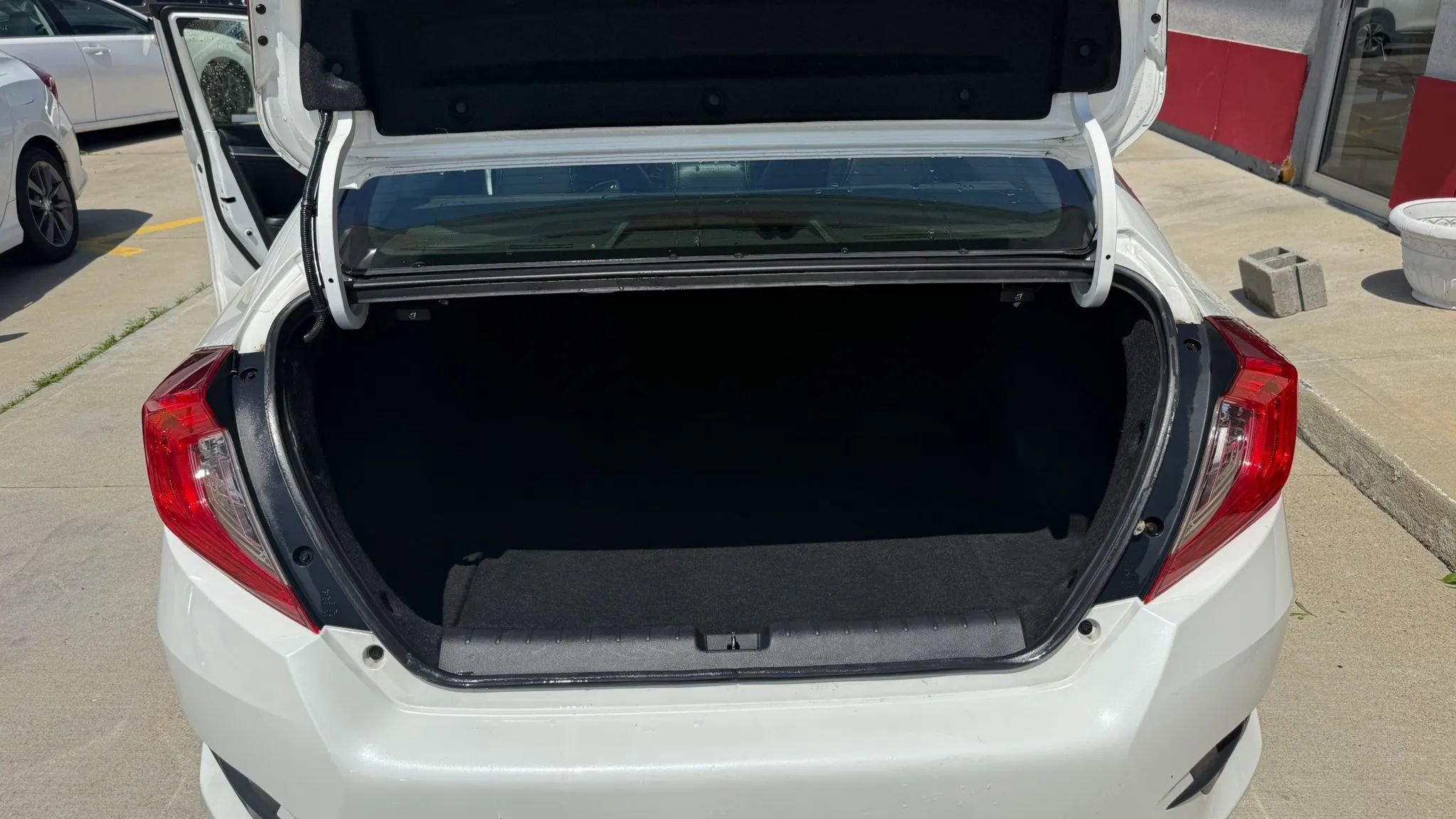 Used 2018 Honda Civic EX-L image 19