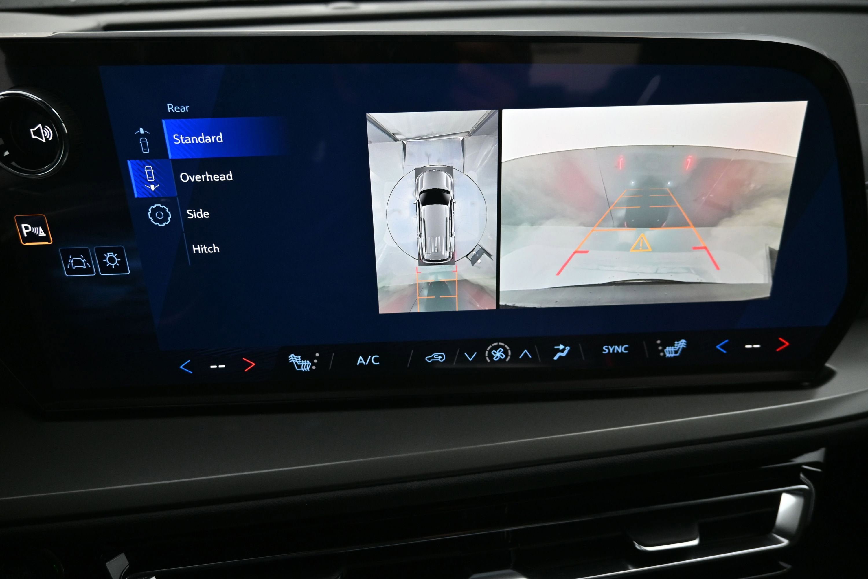 New 2026 Chevrolet Traverse LT FWD image 19