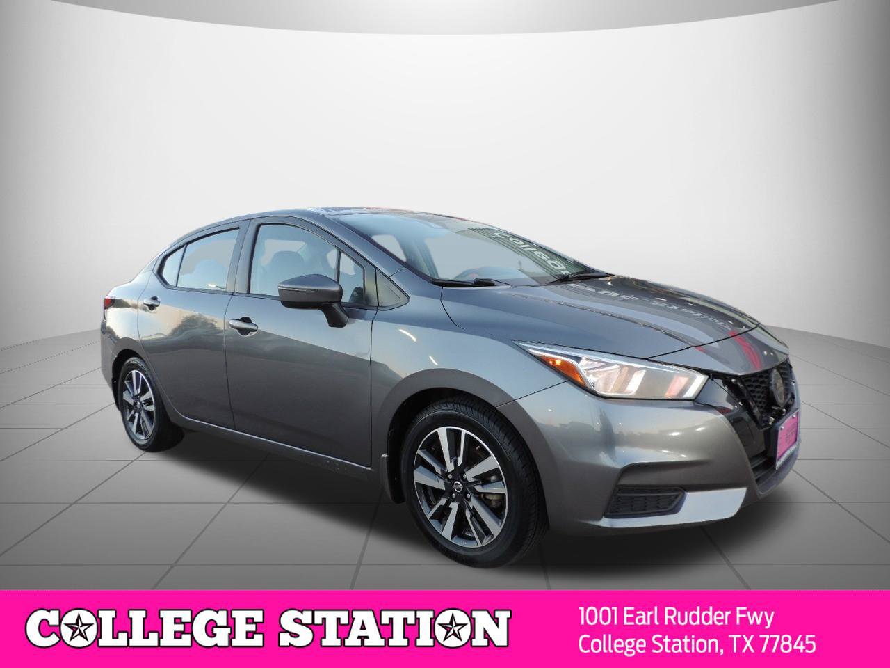 Used 2020 Nissan Versa SV FWD image 3