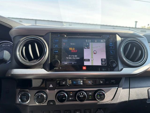 Used 2016 Toyota Tacoma Limited w/ Towing Package AWD/4WD image 13