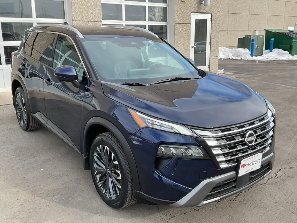 Used 2024 Nissan Rogue SL w/ SL Premium Package image 3