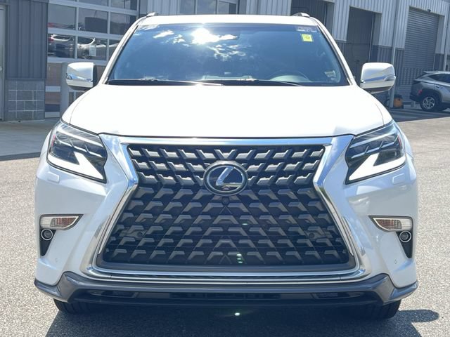 Used 2021 Lexus GX 460 Luxury w/ Sport Design Package AWD/4WD image 16