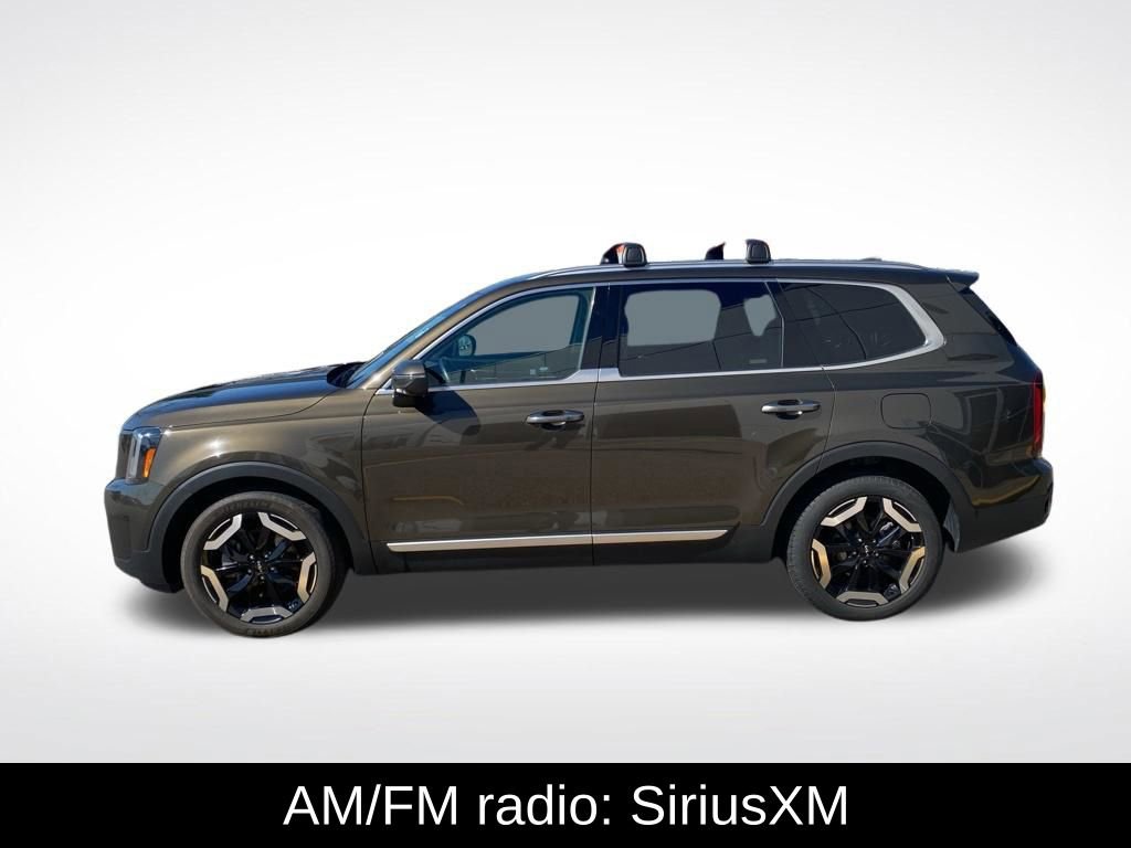 Used 2025 Kia Telluride S image 4