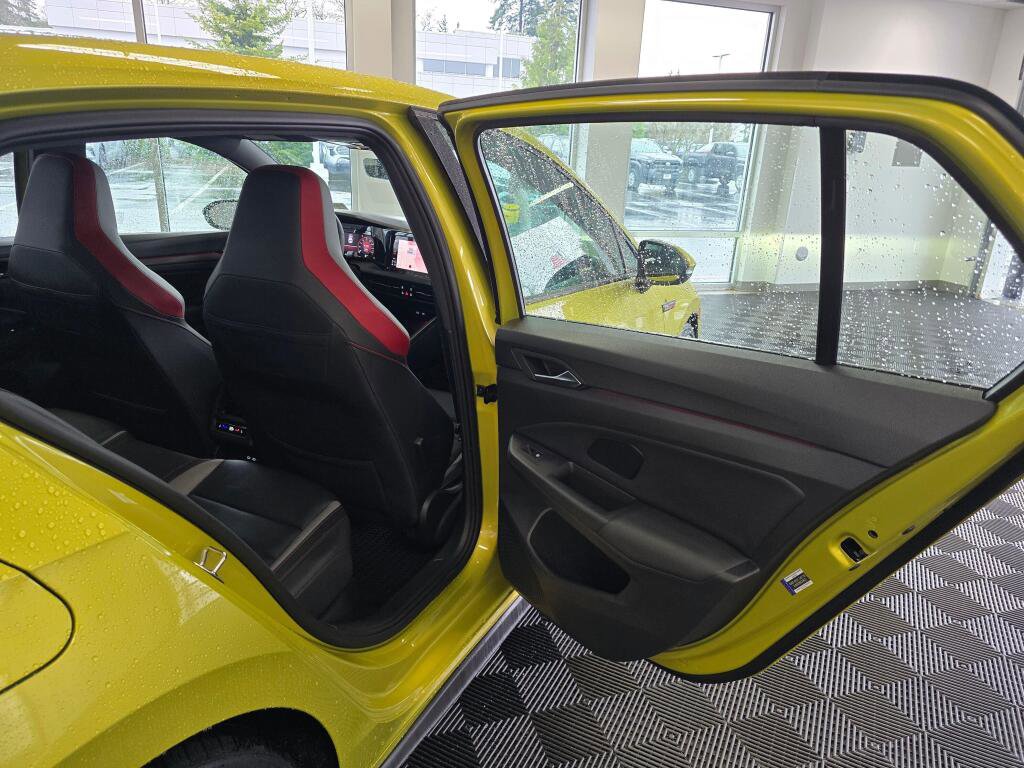 Used 2022 Volkswagen GTI Autobahn image 39