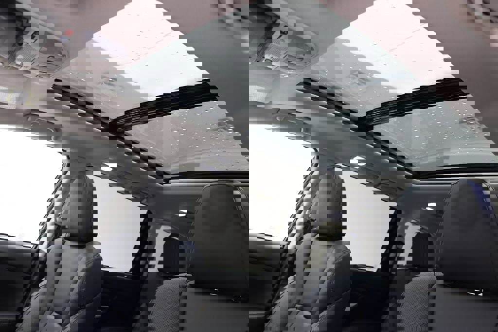 Used 2022 Subaru Ascent Limited w/ Technology Package image 18