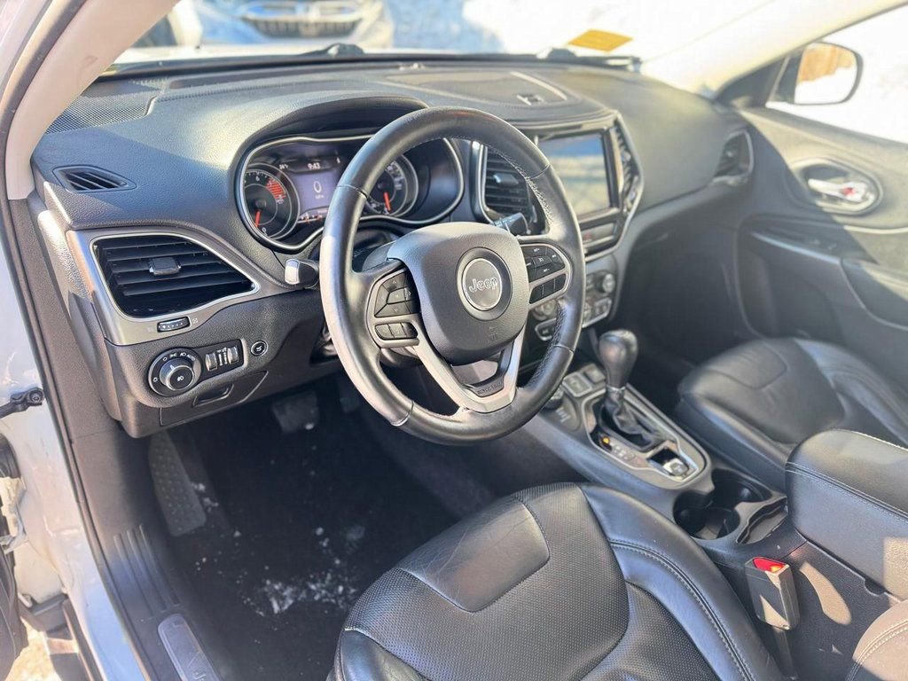 Used 2019 Jeep Cherokee Limited image 13