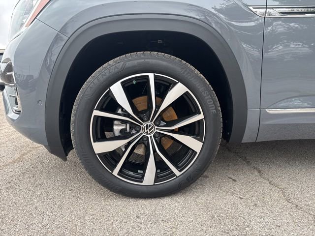 New 2026 Volkswagen Atlas Cross Sport SEL Premium R-Line image 8