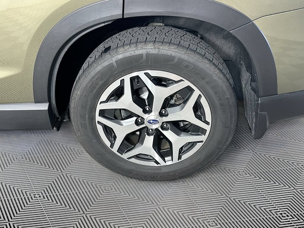 Used 2024 Subaru Forester Premium AWD/4WD image 39
