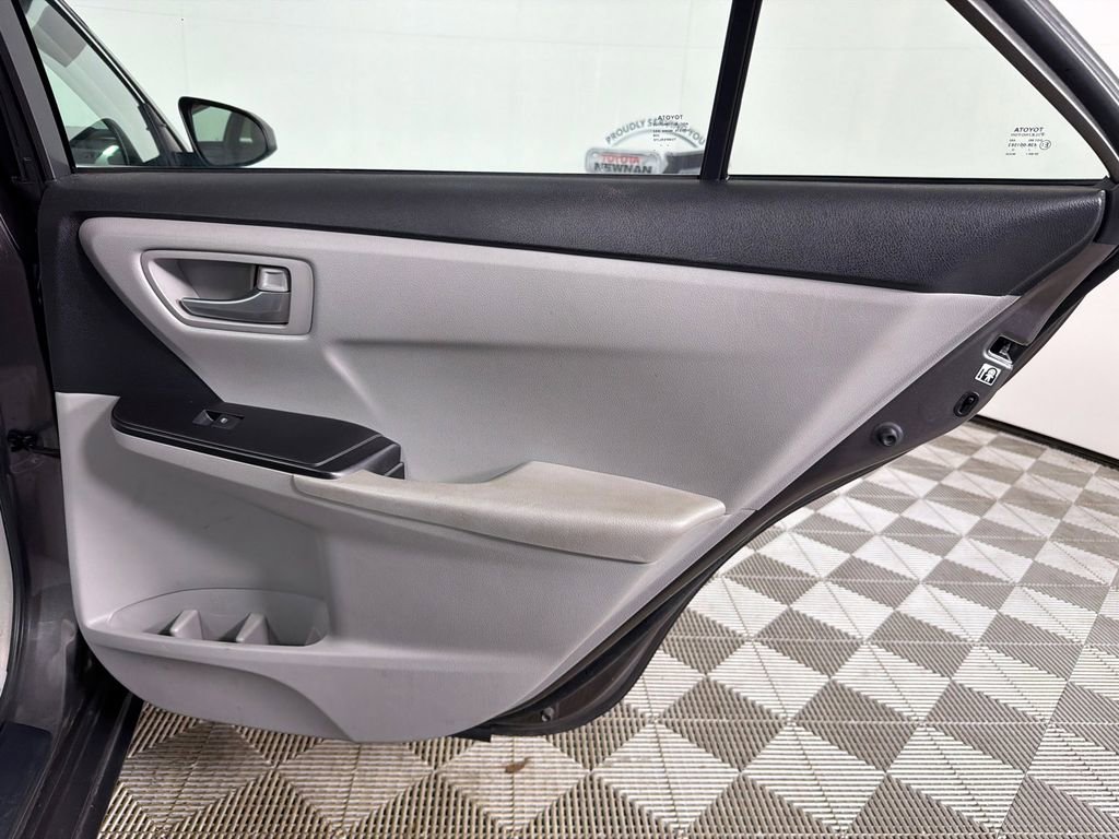 Used 2017 Toyota Camry LE image 16