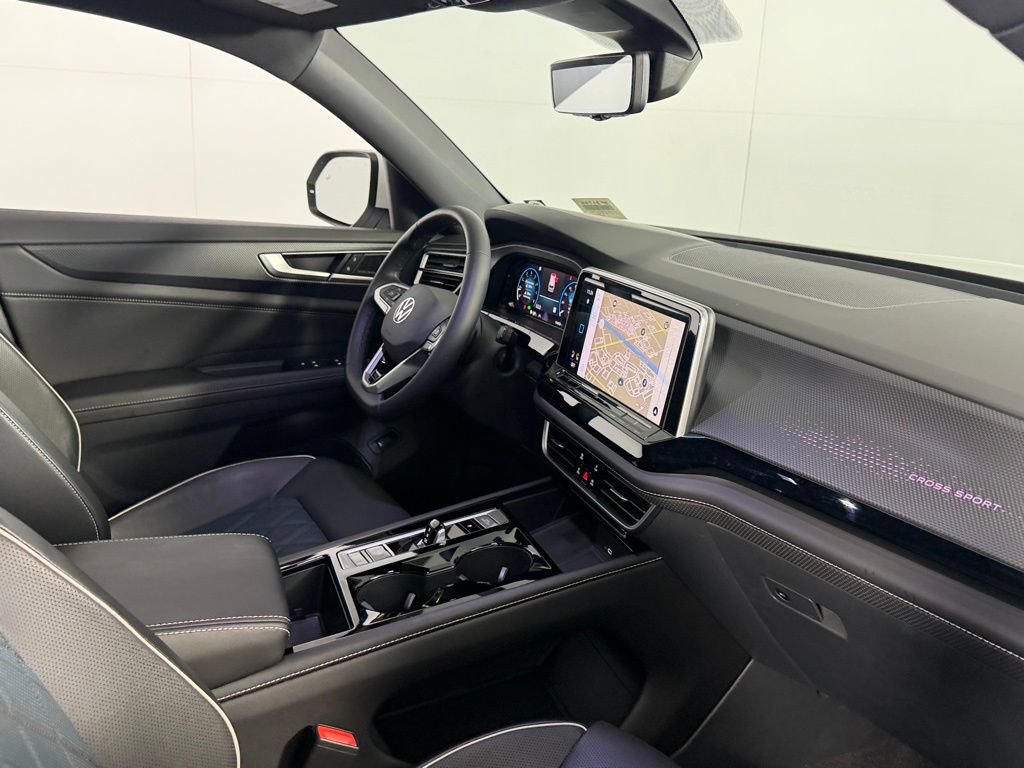 Used 2024 Volkswagen Atlas Cross Sport SEL Premium R-Line AWD/4WD image 32