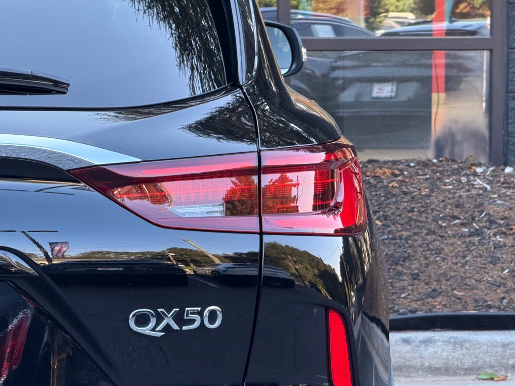 Used 2023 INFINITI QX50 Luxe AWD/4WD image 16