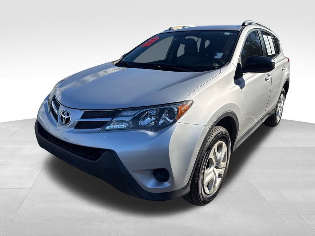 Used 2015 Toyota RAV4 LE image 4