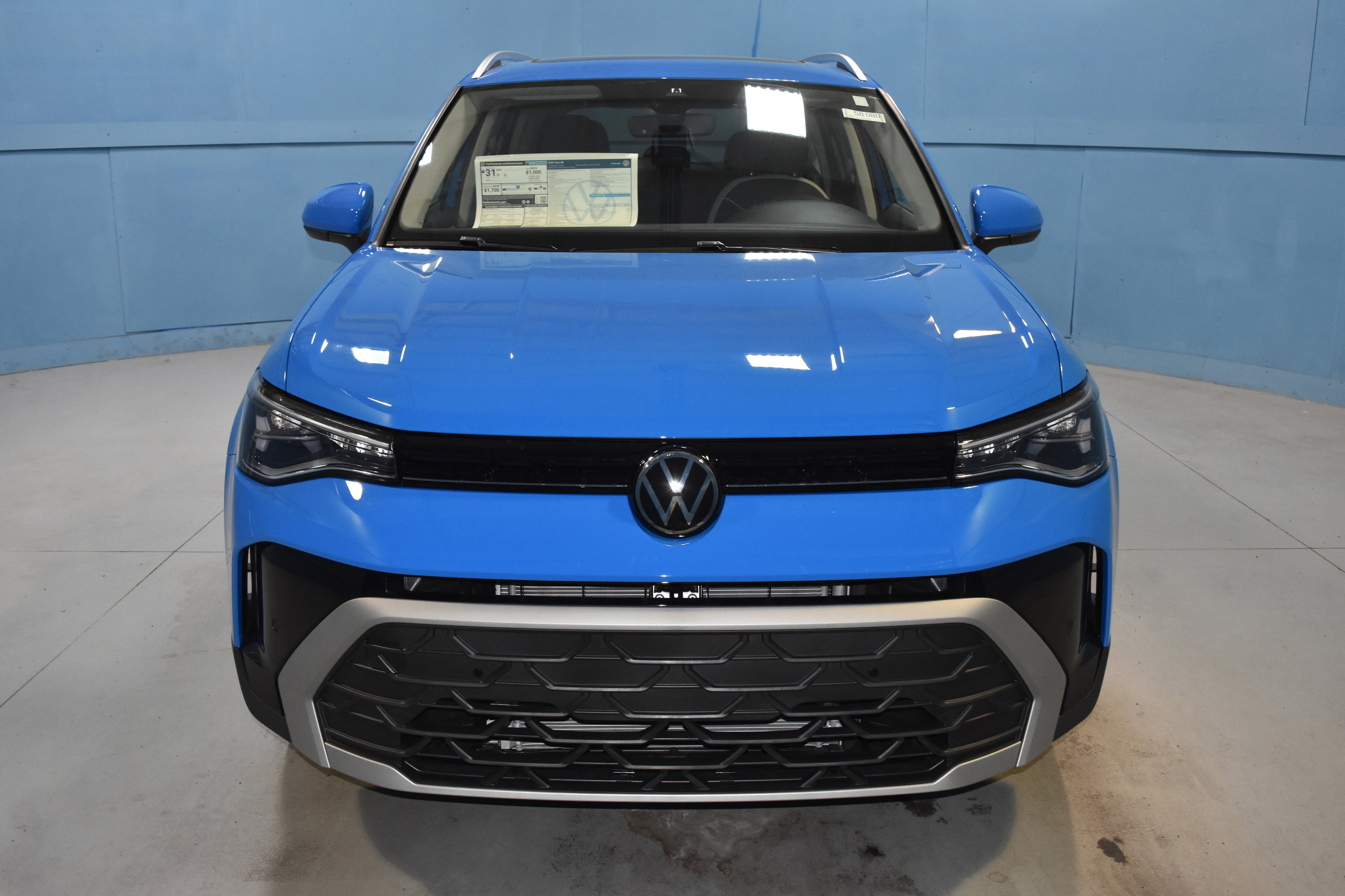 New 2025 Volkswagen Taos SE image 18