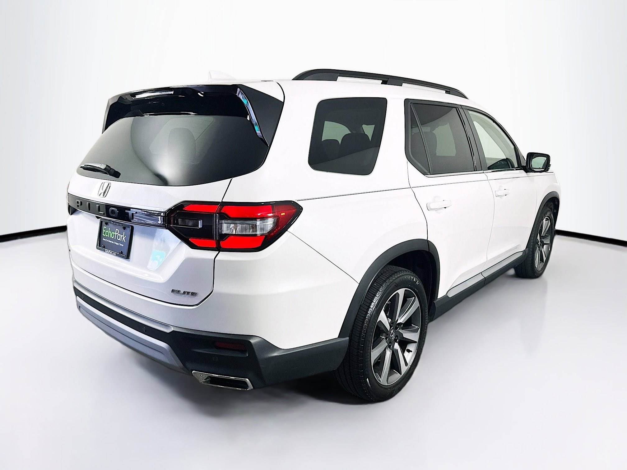 Used 2024 Honda Pilot Elite image 9