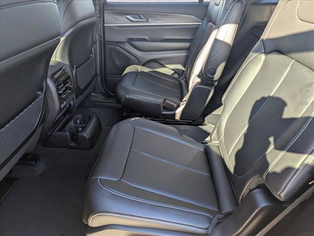 New 2025 Jeep Grand Cherokee L Limited image 14