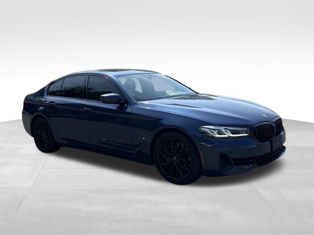 Used 2021 BMW 530i xDrive w/ Convenience Package AWD/4WD image 3