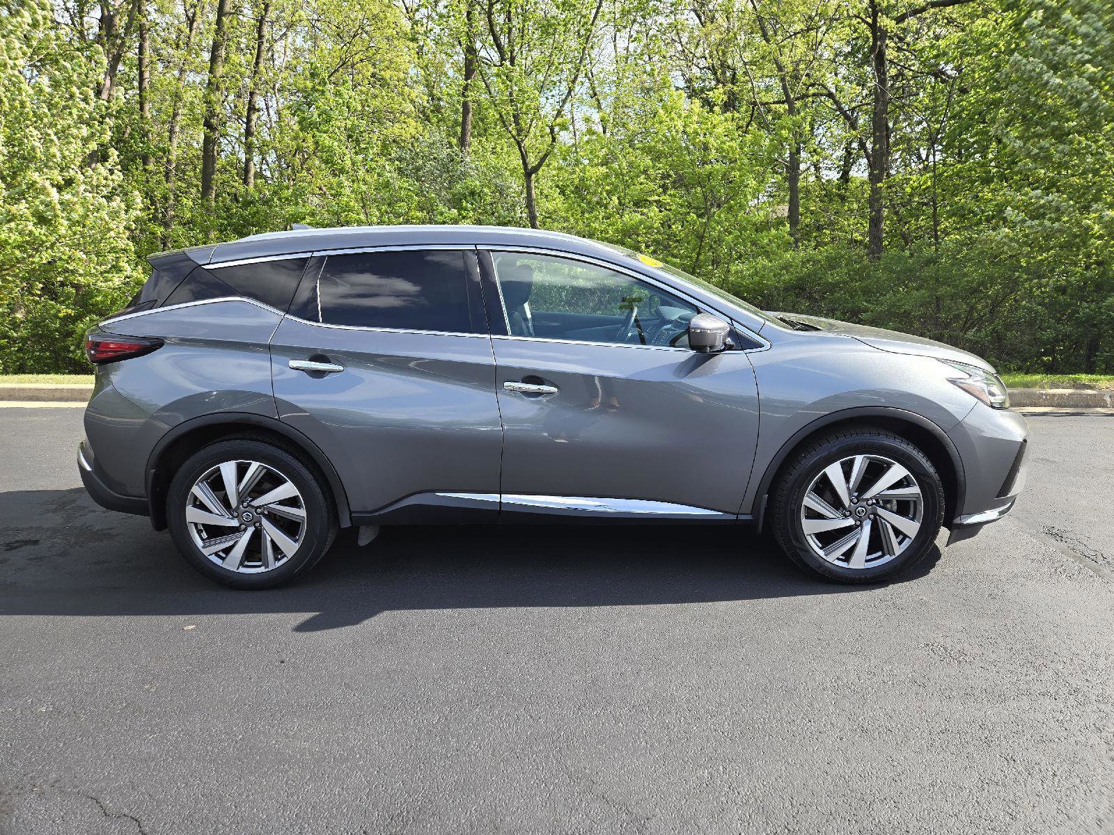 Used 2020 Nissan Murano SL w/ Moonroof Package AWD/4WD image 2