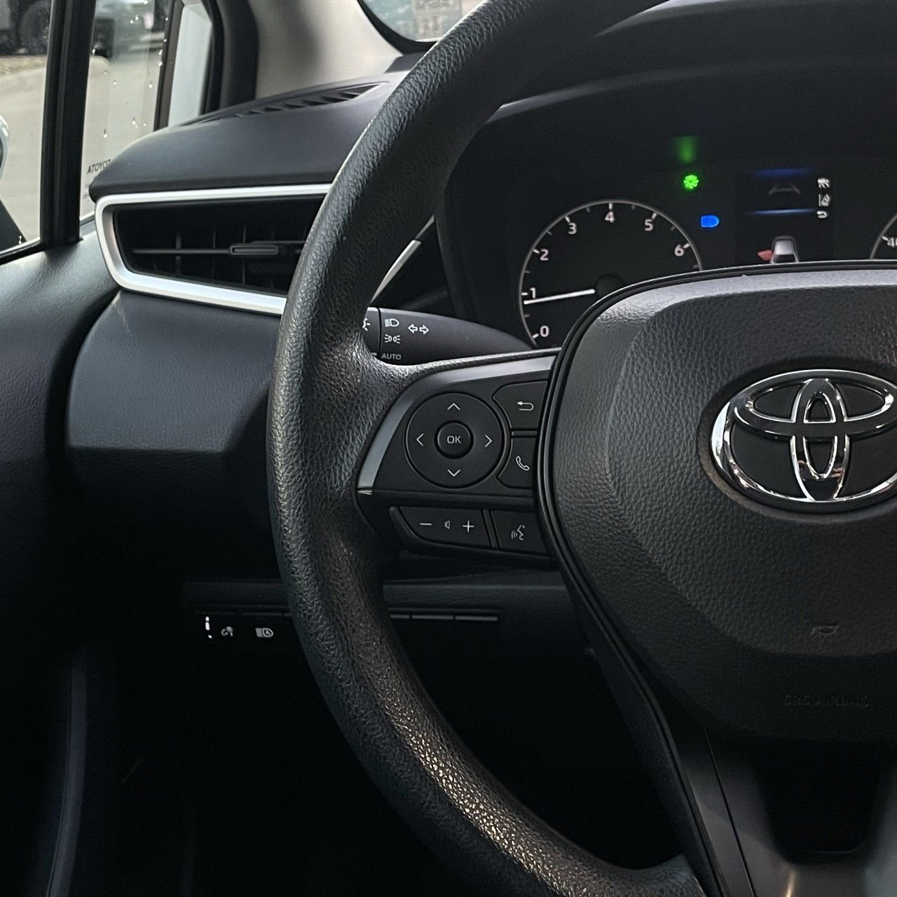 Used 2024 Toyota Corolla LE image 12