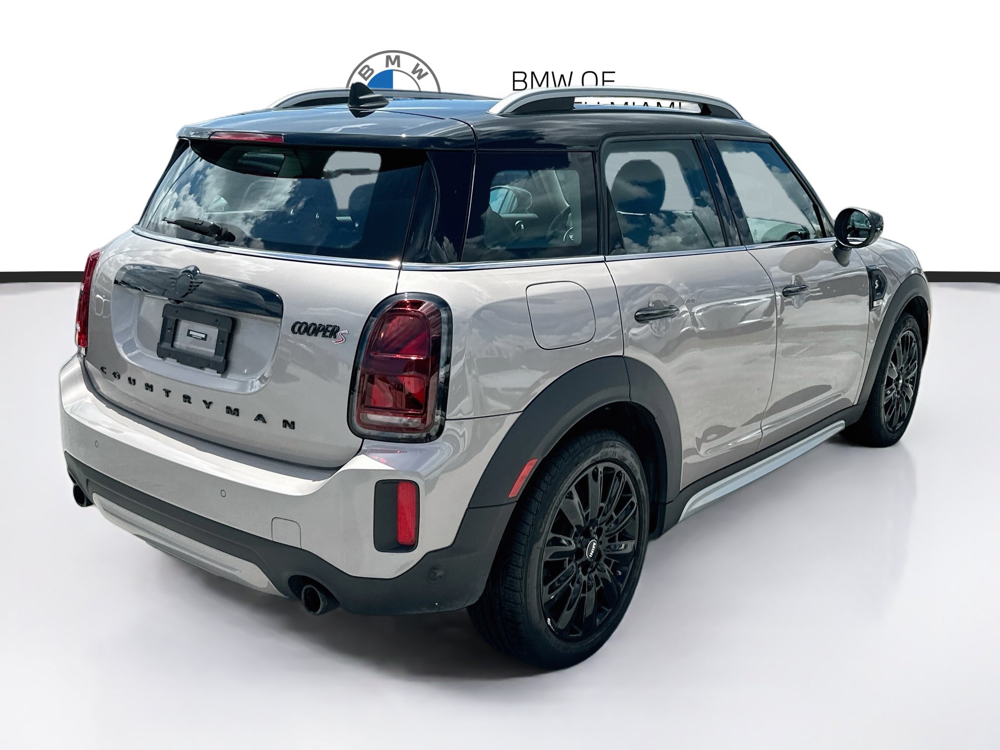 Used 2024 MINI Cooper Countryman S w/ Premium Package FWD image 7