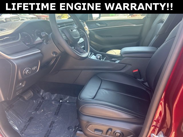 New 2025 Jeep Grand Cherokee L Limited w/ Luxury Tech Group II image 13