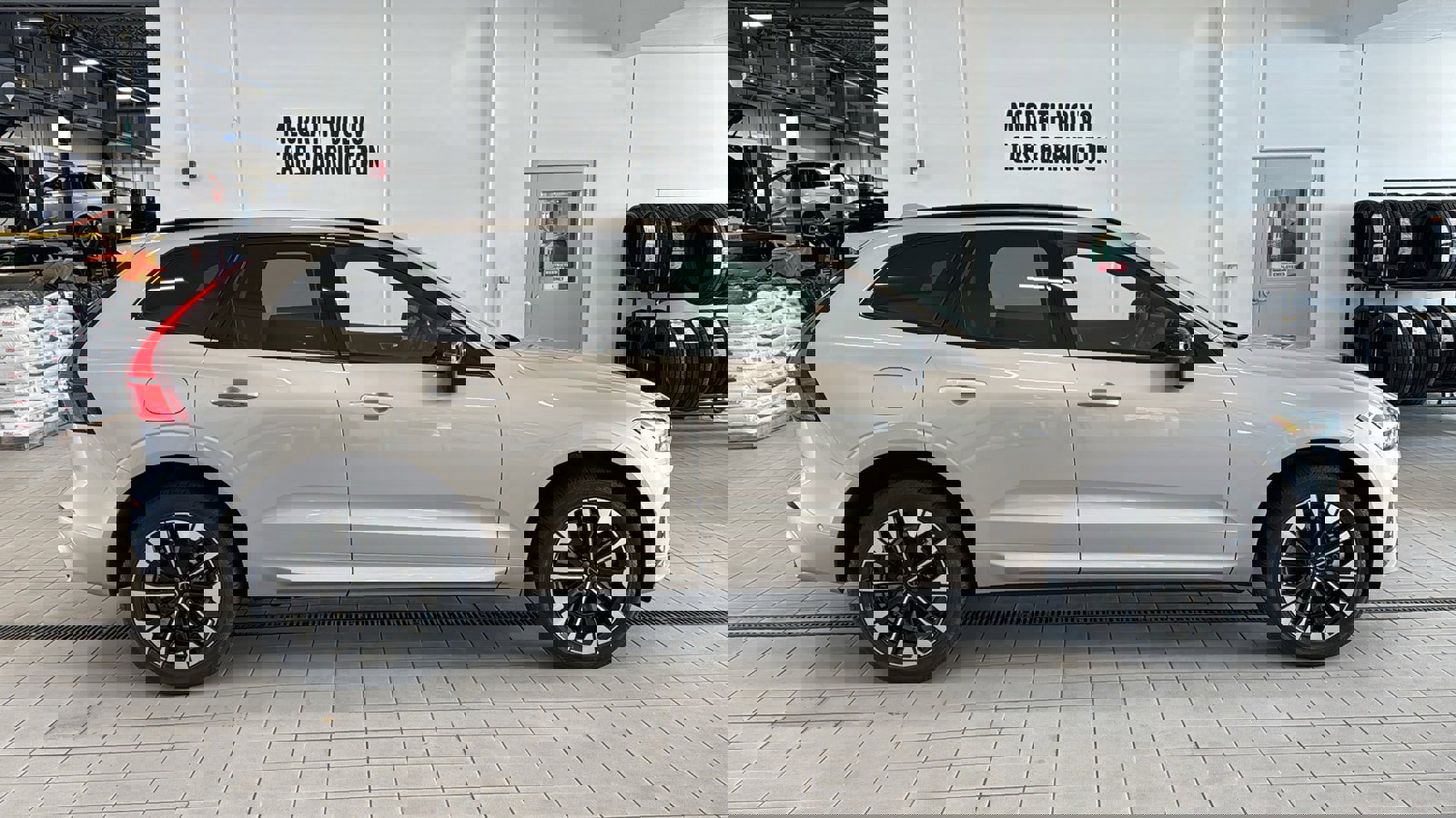 New 2026 Volvo XC60 T8 Plus w/ Protection Package Premier image 4