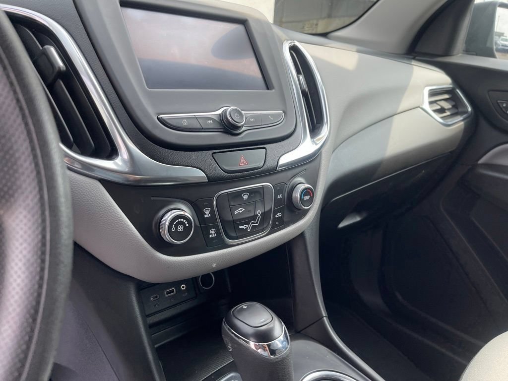 Used 2021 Chevrolet Equinox LS AWD/4WD image 17