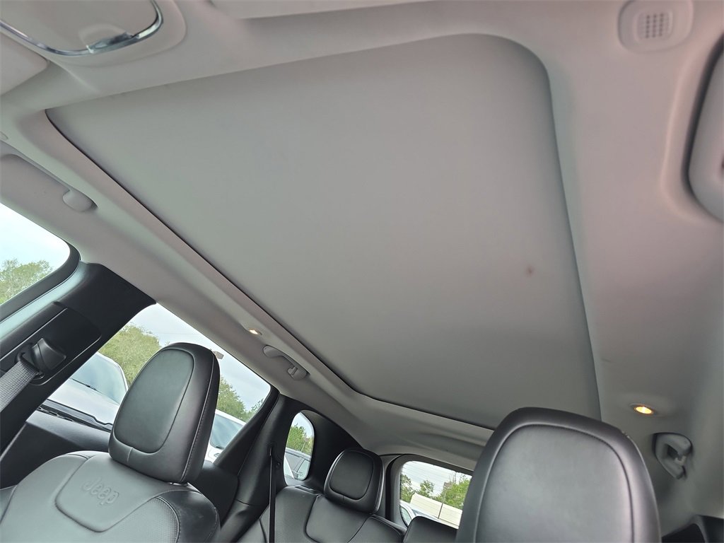 Used 2022 Jeep Cherokee Limited image 31