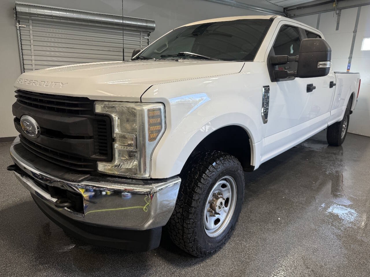 Used 2019 Ford F250 XL w/ Power Equipment Group AWD/4WD image 1