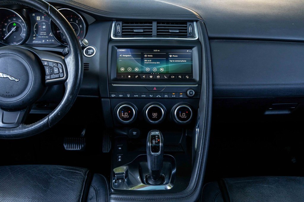 Used 2018 Jaguar E-PACE S image 10