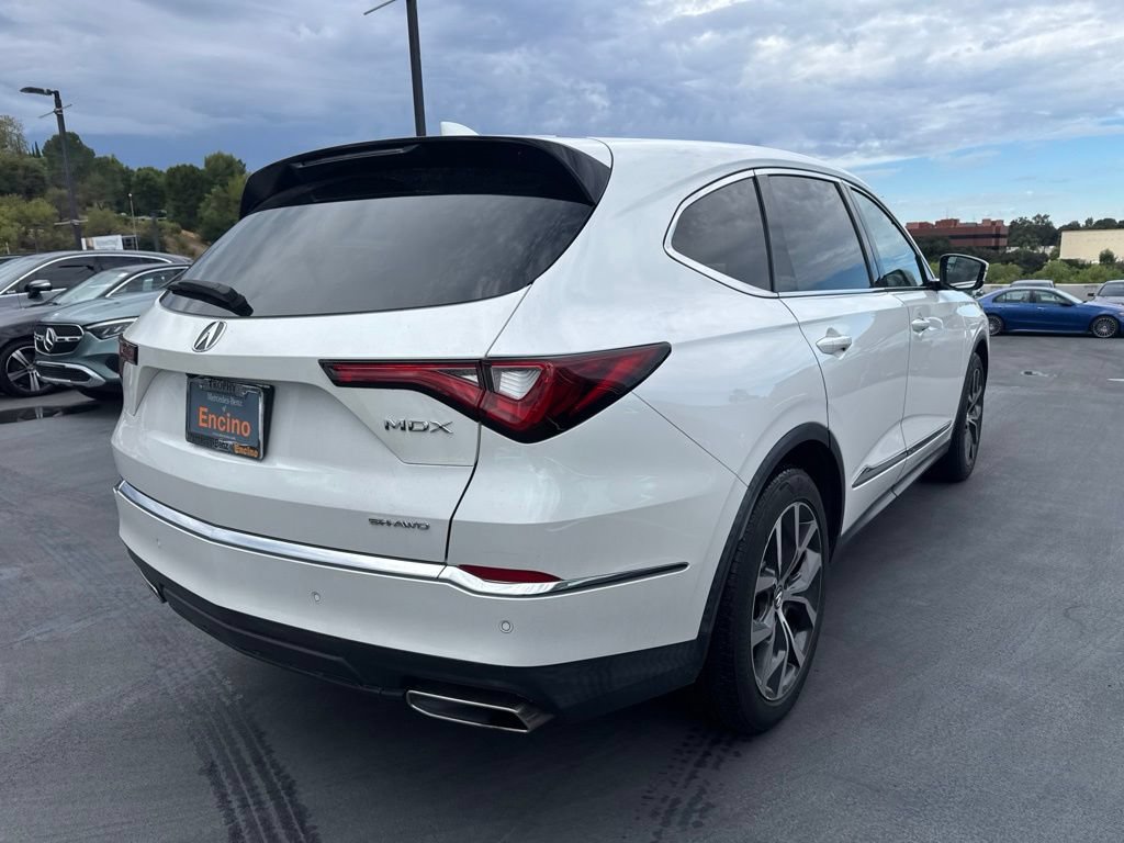 Used 2022 Acura MDX w/ Technology Package AWD/4WD image 5