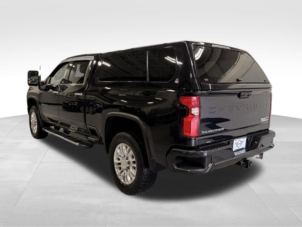 Used 2022 Chevrolet Silverado 3500 High Country w/ Z71 Off-Road Package AWD/4WD image 3