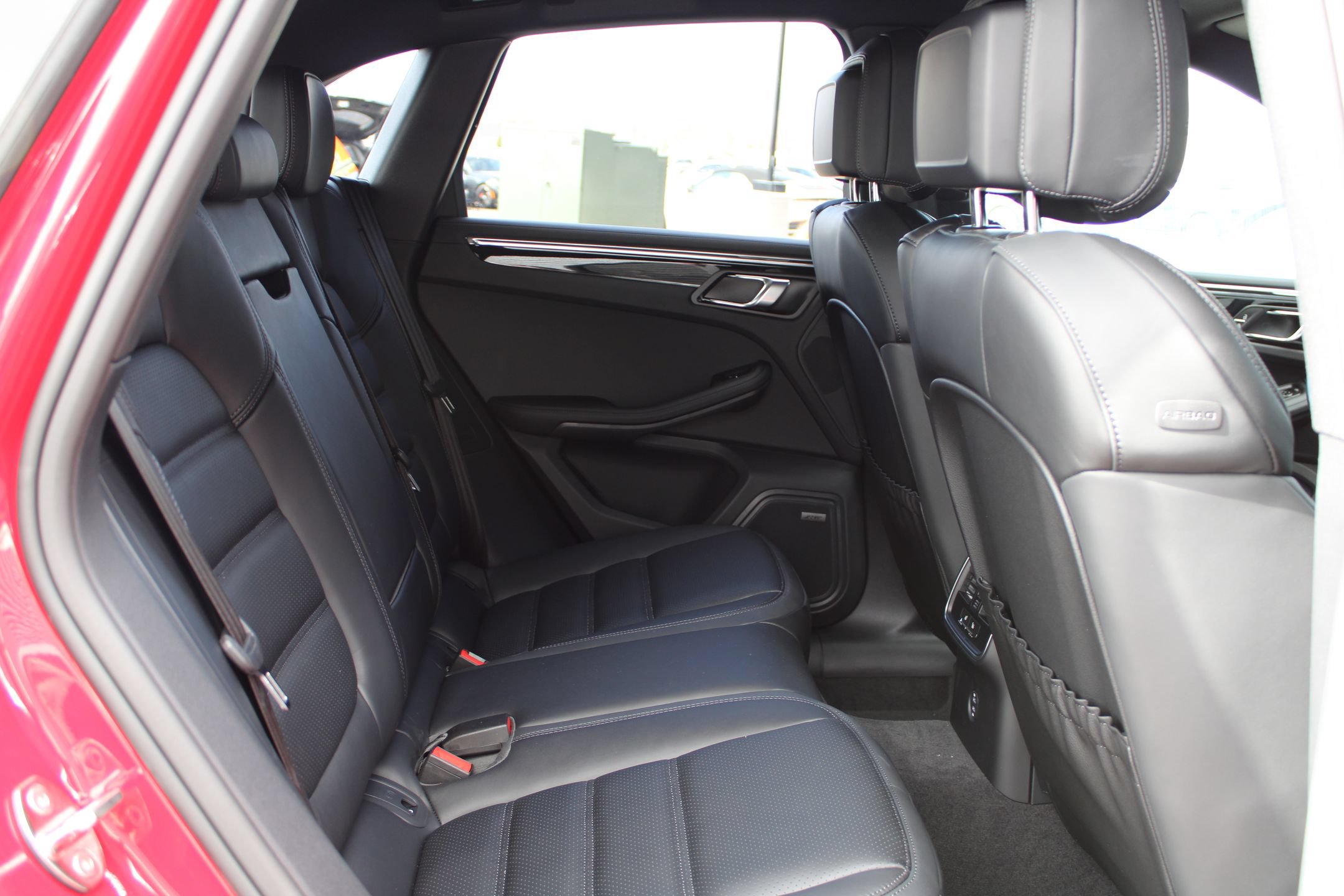 New 2026 Porsche Macan Turbo AWD/4WD image 24