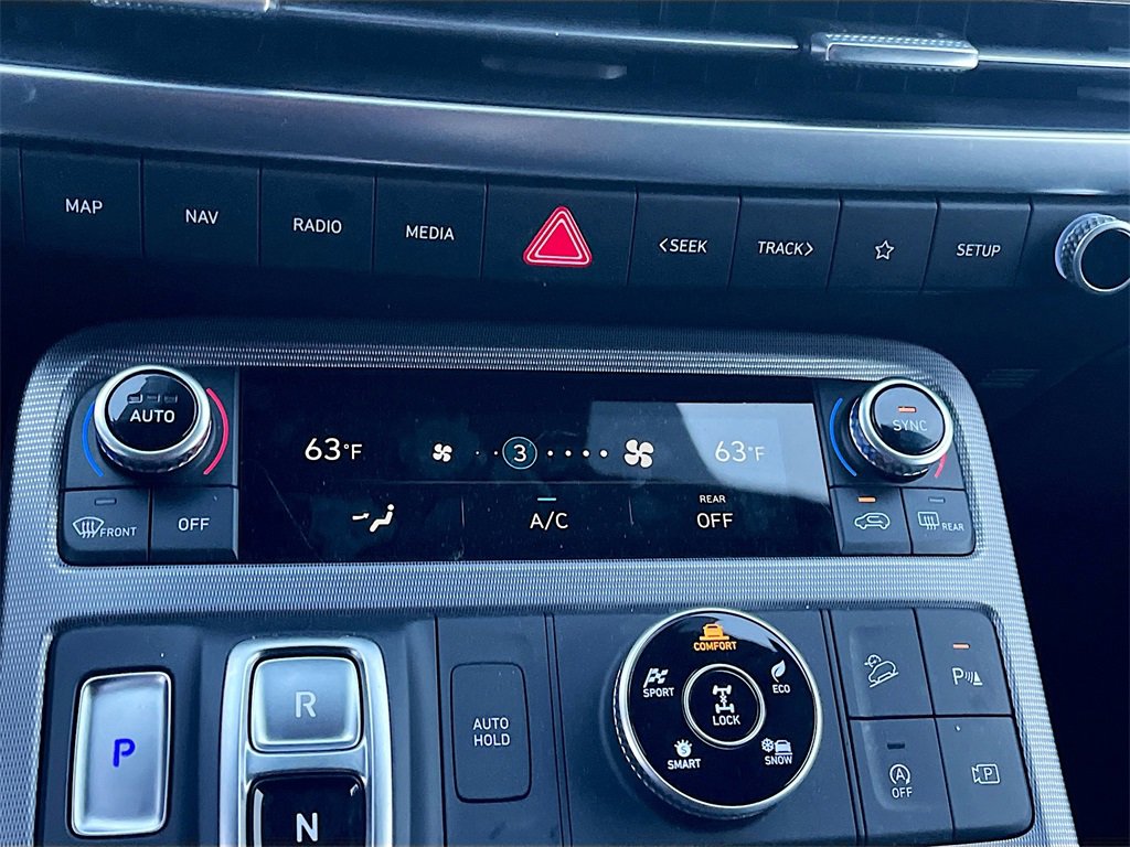 Used 2024 Hyundai Palisade Calligraphy image 16