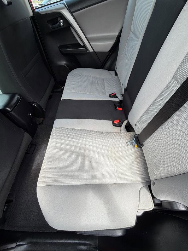 Used 2017 Toyota RAV4 XLE FWD image 13