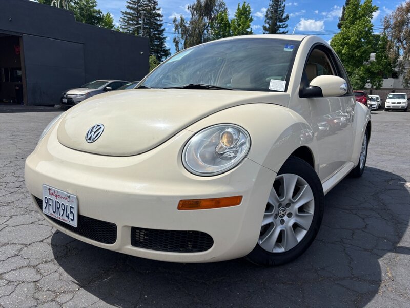 Used 2009 Volkswagen Beetle S FWD image 8