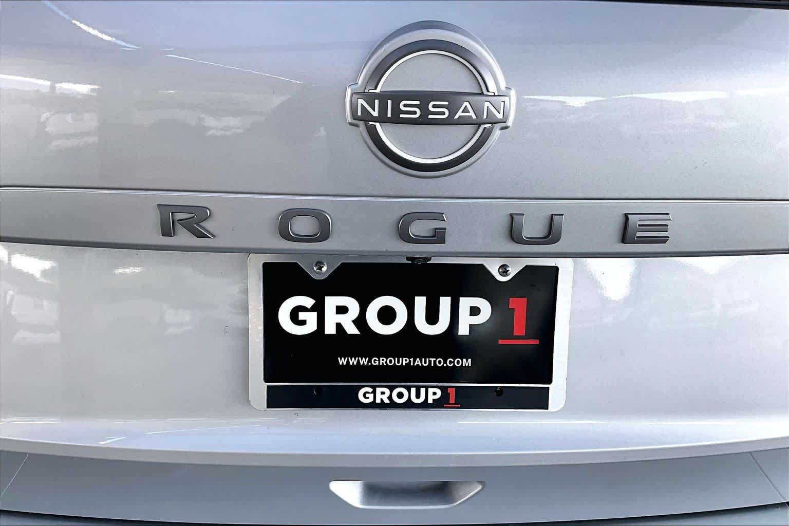 Used 2025 Nissan Rogue SV FWD image 20