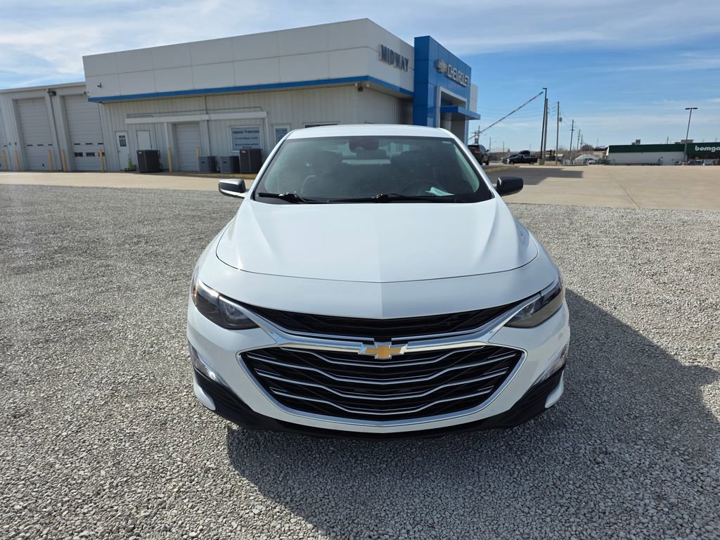 Used 2025 Chevrolet Malibu LS image 9