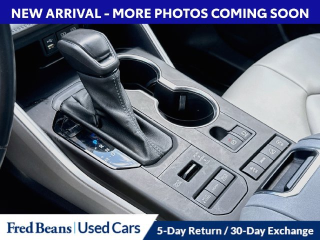 Used 2022 Toyota Highlander XLE AWD/4WD image 23