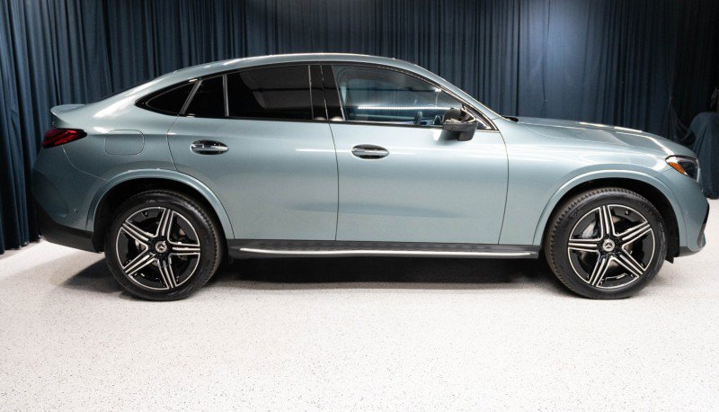 Certified 2025 Mercedes-Benz GLC 300 4MATIC image 4