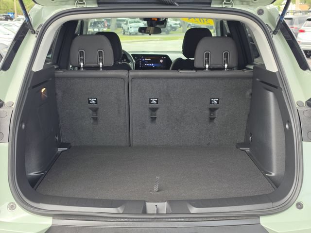 Used 2025 Chevrolet TrailBlazer LS w/ LS Convenience Package FWD image 11