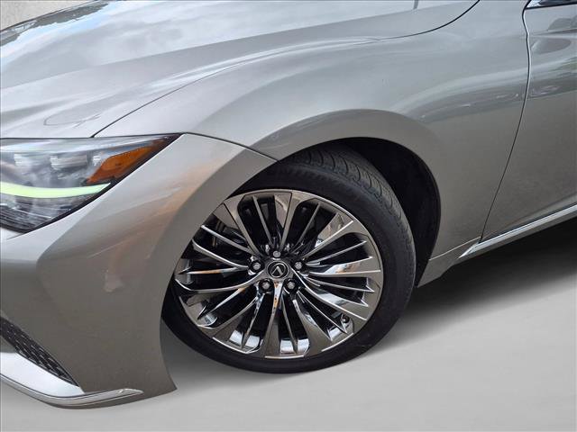 Used 2021 Lexus LS 500 w/ Interior Upgrade Package RWD image 10