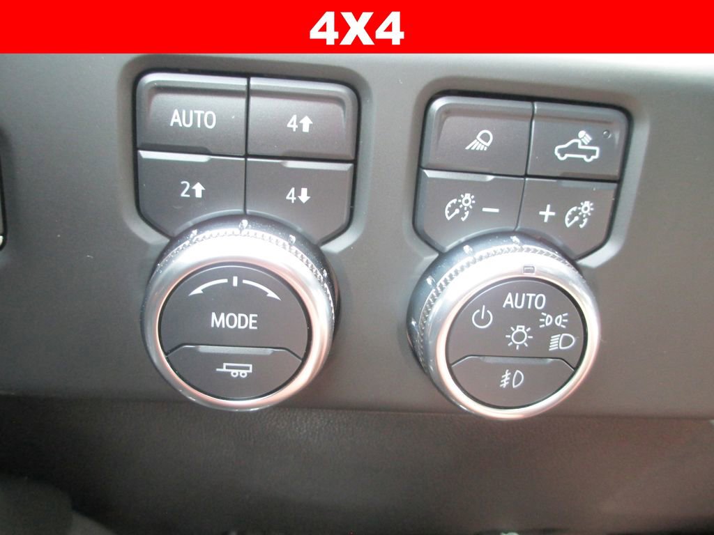 Used 2024 GMC Sierra 1500 AT4 w/ Technology Package image 32