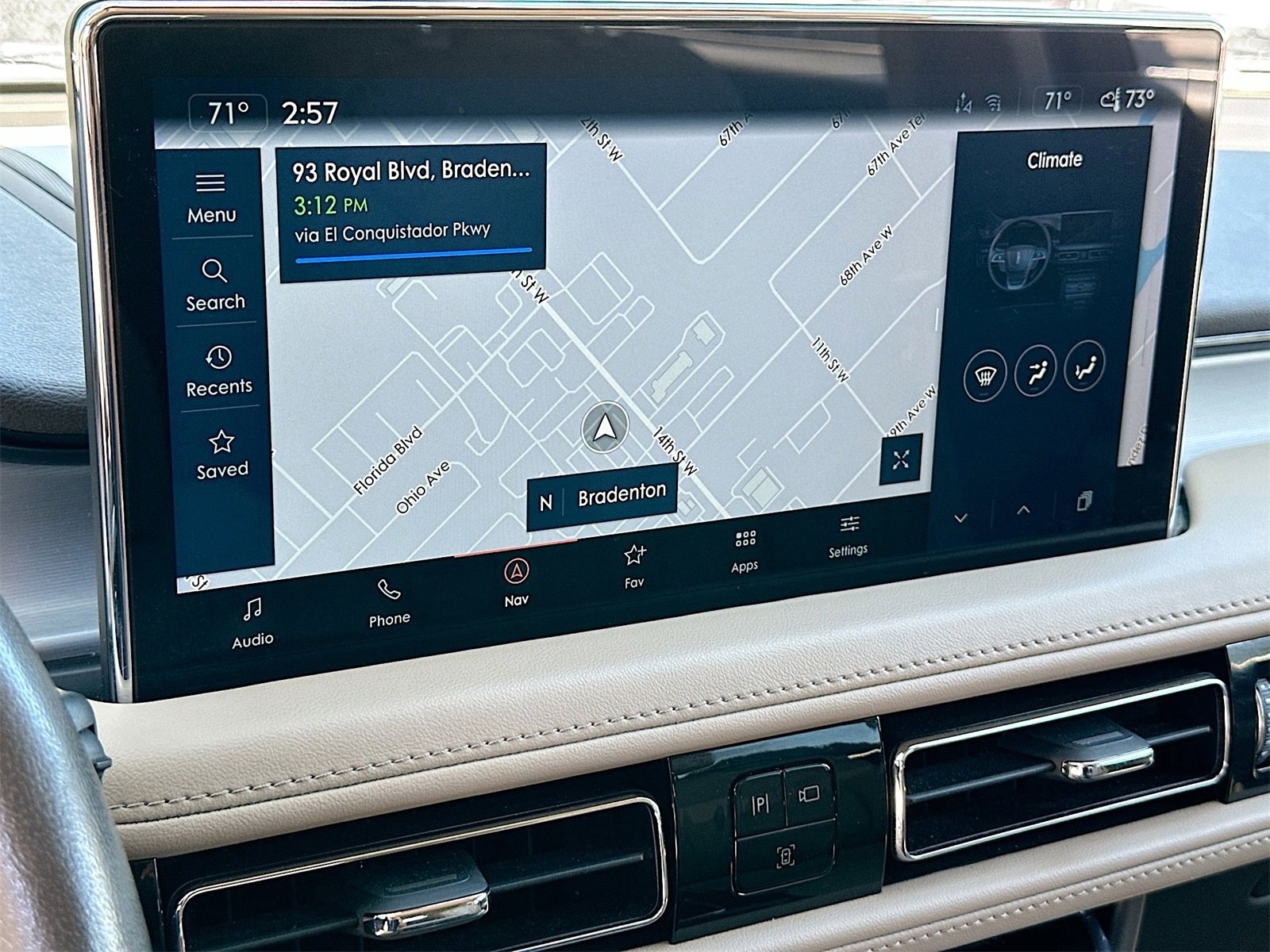 Used 2022 Lincoln Nautilus FWD w/ Premium Package image 13