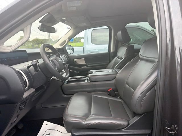 Used 2025 Ford Expedition Active AWD/4WD image 40