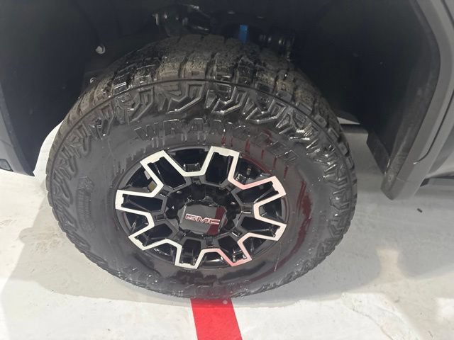 Used 2024 GMC Sierra 2500 AT4X AWD/4WD image 42